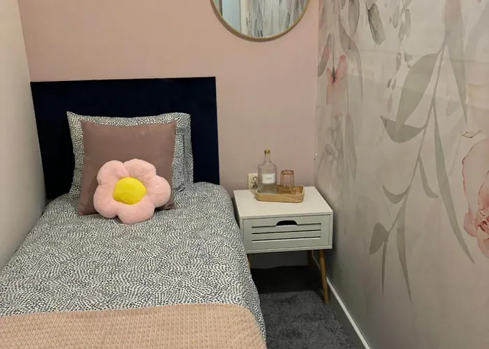 Shespace Apartrooms